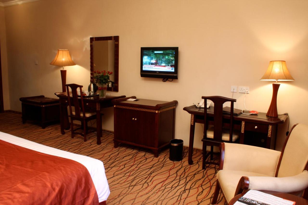 Crossroads Hotel Lilongwe Exterior photo